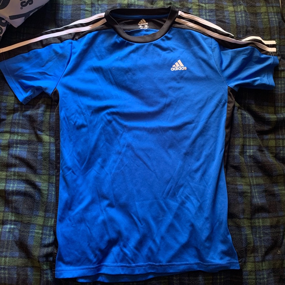 Men's XL blue black and white soccer tee